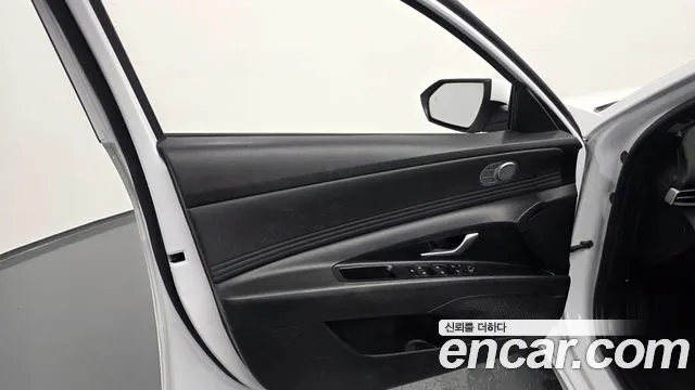 Hyundai AVANTE Avante (CN7) — Фото автомобиля 24
