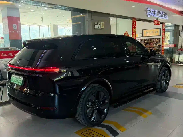 Li Auto L7 — Фото автомобиля 2