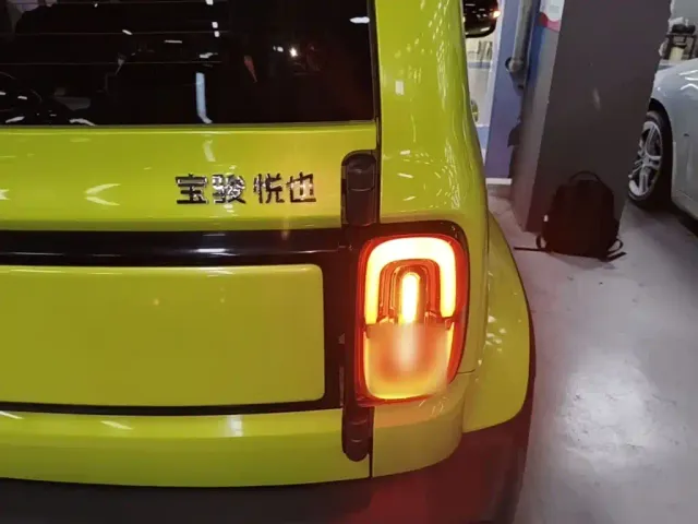 Baojun Yep — Фото автомобиля 7