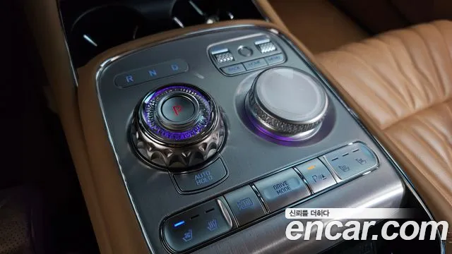 Genesis G90 Бензин 3.5 турбо AWD — Фото автомобиля 9