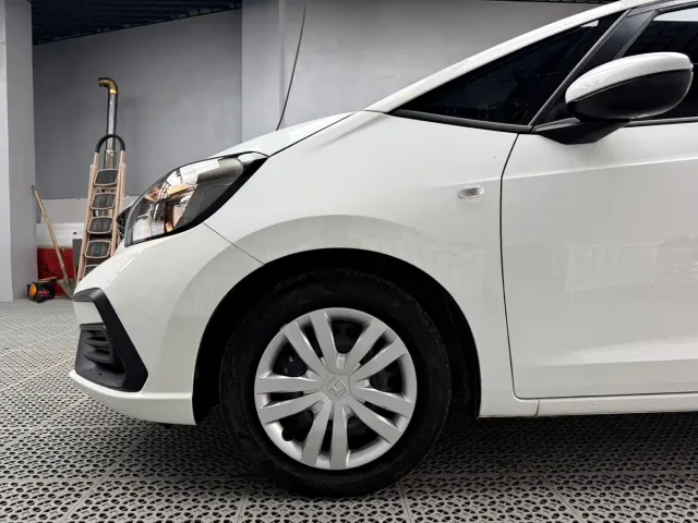 Honda Fit — Фото автомобиля 8