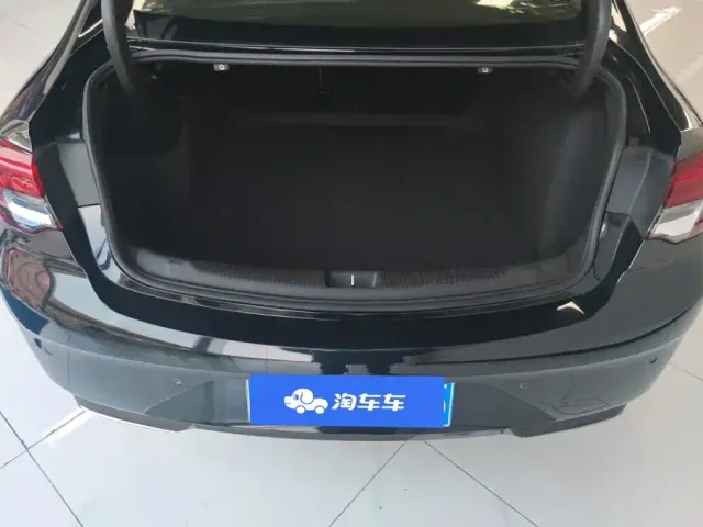 Buick Regal — Фото автомобиля 4
