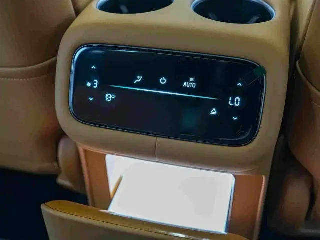 IM Motors LS8 — Фото автомобиля 17