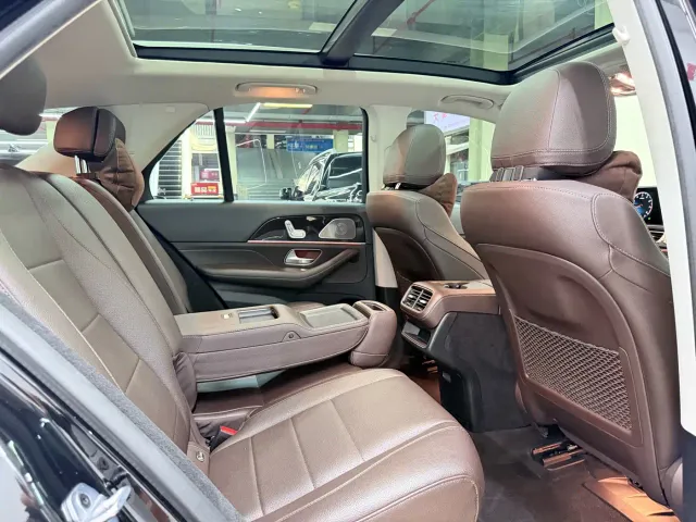 Mercedes-Benz GLE-Class — Фото автомобиля 13
