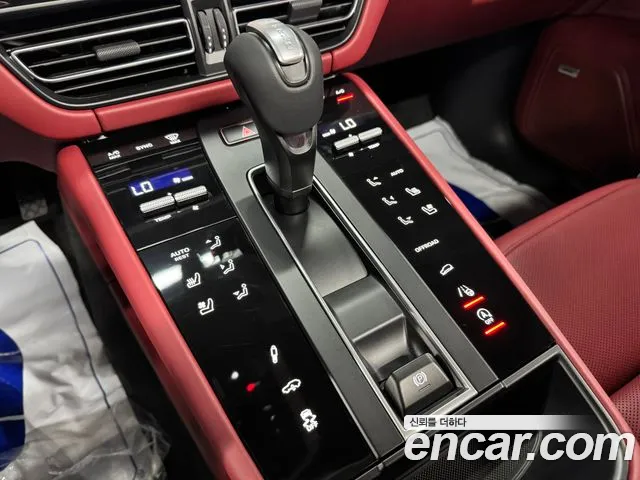 Porsche Macan — Фото автомобиля 11