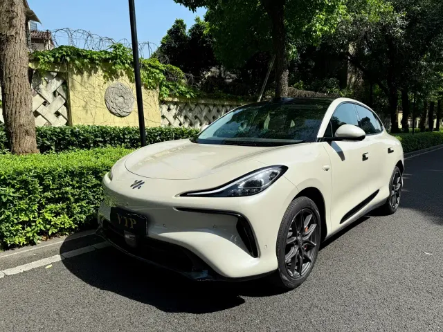 Фотография автомобиля — IM Motors LS6