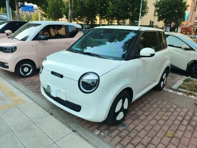 Фотография автомобиля — Changan Lumin