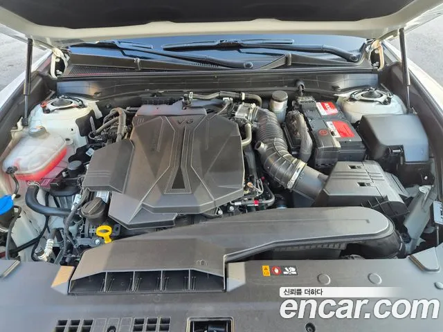 Hyundai Grandeur GN7 — Фото автомобиля 6