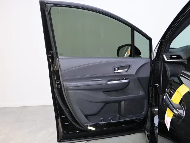 Toyota Sienna — Фото автомобиля 13