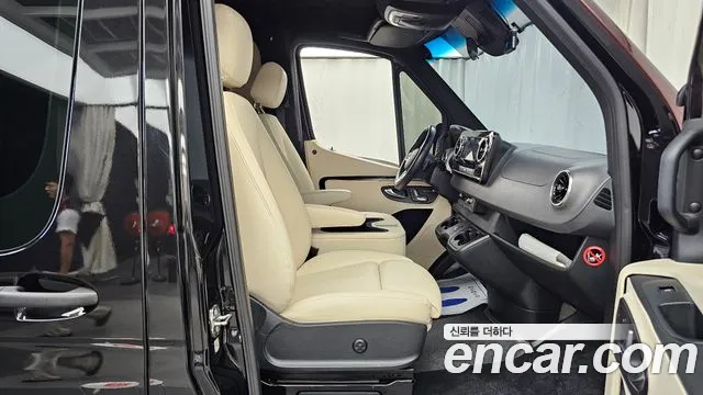 Mercedes-Benz Sprinter — Фото автомобиля 11
