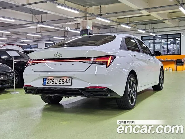 Hyundai Avante CN7 — Фото автомобиля 3