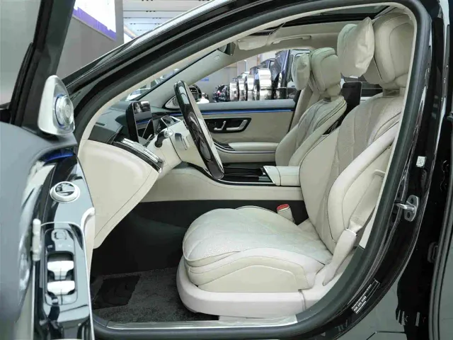 Mercedes-Benz Maybach S-Class — Фото автомобиля 11