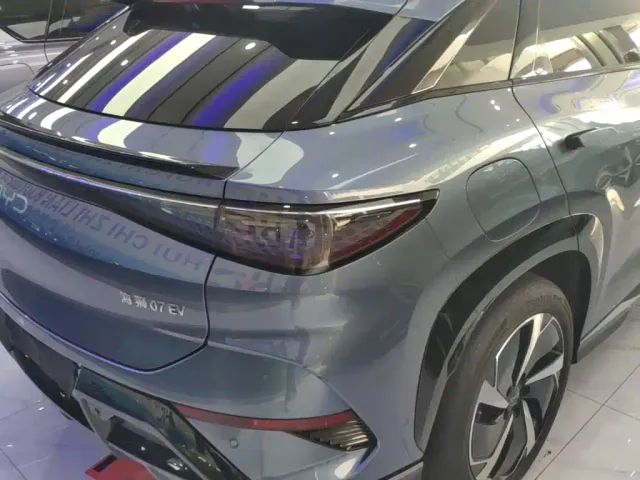 BYD Sealion 07 EV — Фото автомобиля 7