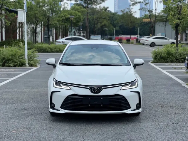 Toyota Corolla — Фото автомобиля 2