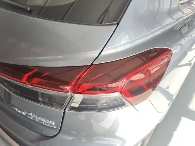 Audi Q4 e-tron — Фото автомобиля 7