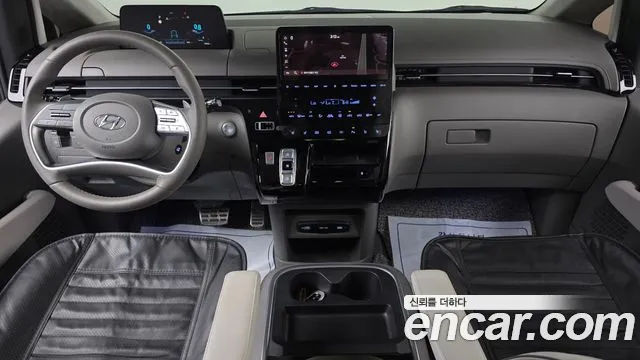 Hyundai Staria Staria 4WD Lounge 9 мест — Фото автомобиля 7