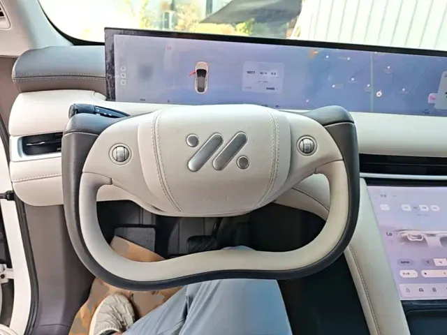 IM Motors LS6 — Фото автомобиля 10