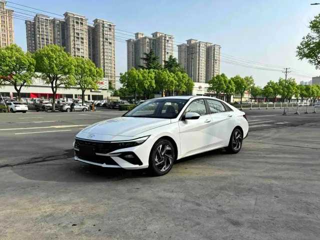 Фотография автомобиля — Hyundai Elantra