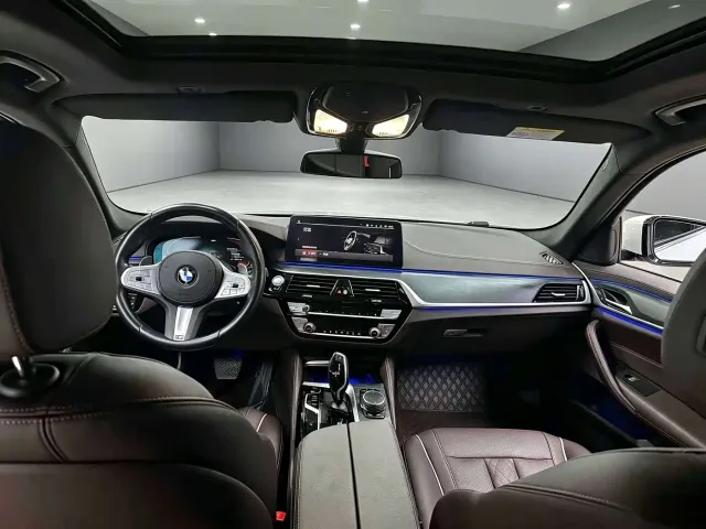 BMW 5 Series — Фото автомобиля 4
