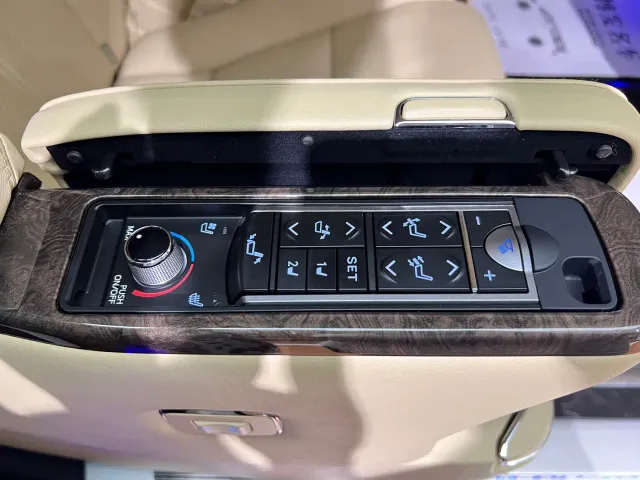 Toyota Alphard — Фото автомобиля 12