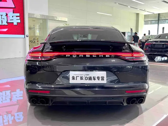 Porsche Panamera — Фото автомобиля 10