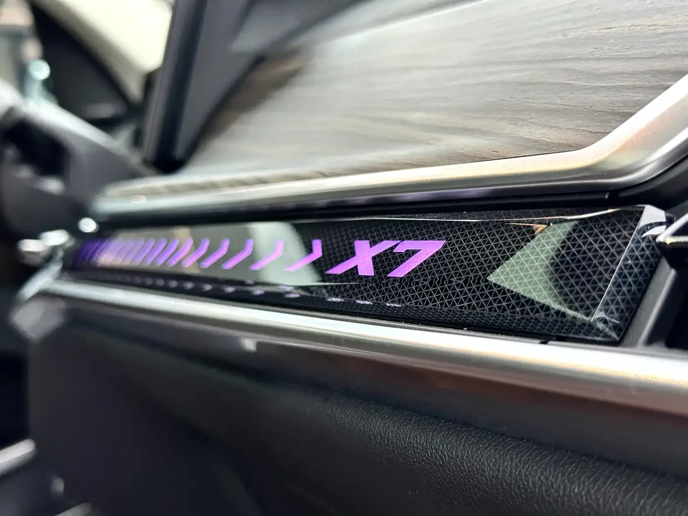 BMW BMW X7 2023 xDrive40i Leading Luxury Package — Фото автомобиля 26