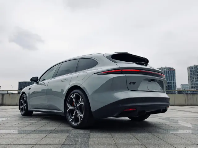 Nio ET5 Touring — Фото автомобиля 9
