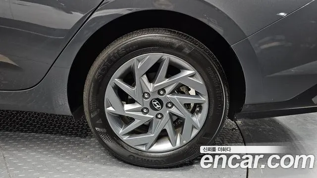 Hyundai AVANTE Новый Avante (CN7) — Фото автомобиля 21