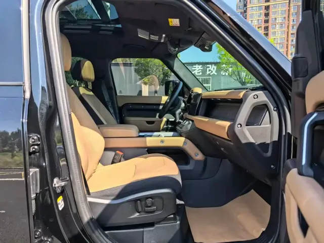 Land Rover Defender — Фото автомобиля 27