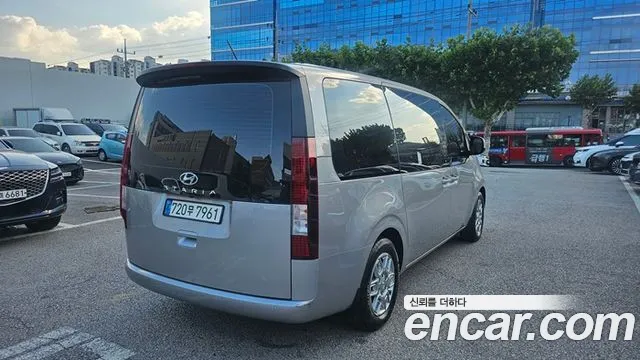 Hyundai Staria Staria Tourer 11 мест — Фото автомобиля 2