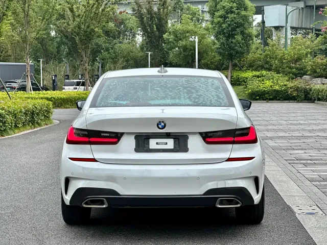 BMW 3 Series — Фото автомобиля 5