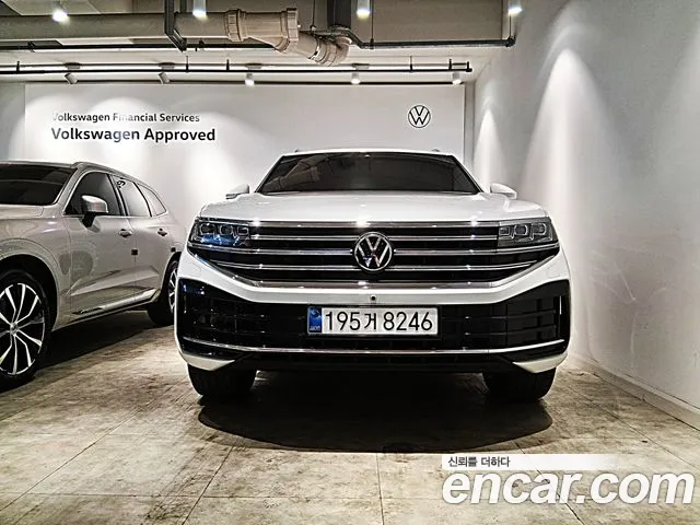 Volkswagen Touareg 3rd Gen — Фото автомобиля 2
