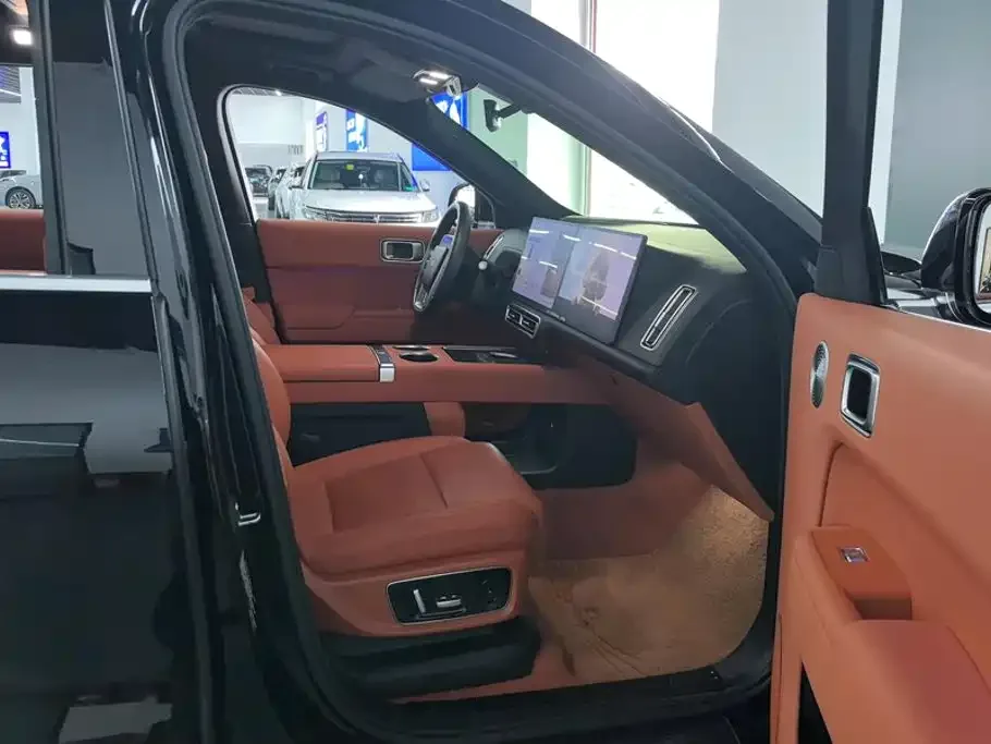 Li Auto Li L8 2025 Ultra Smart Renewal Edition — Фото автомобиля 8