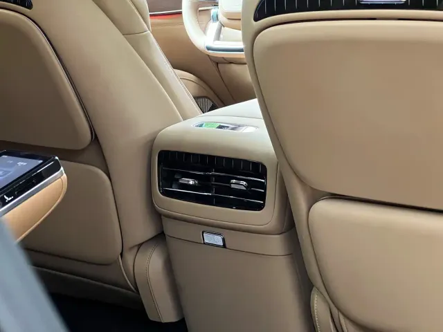 BYD U8L — Фото автомобиля 23