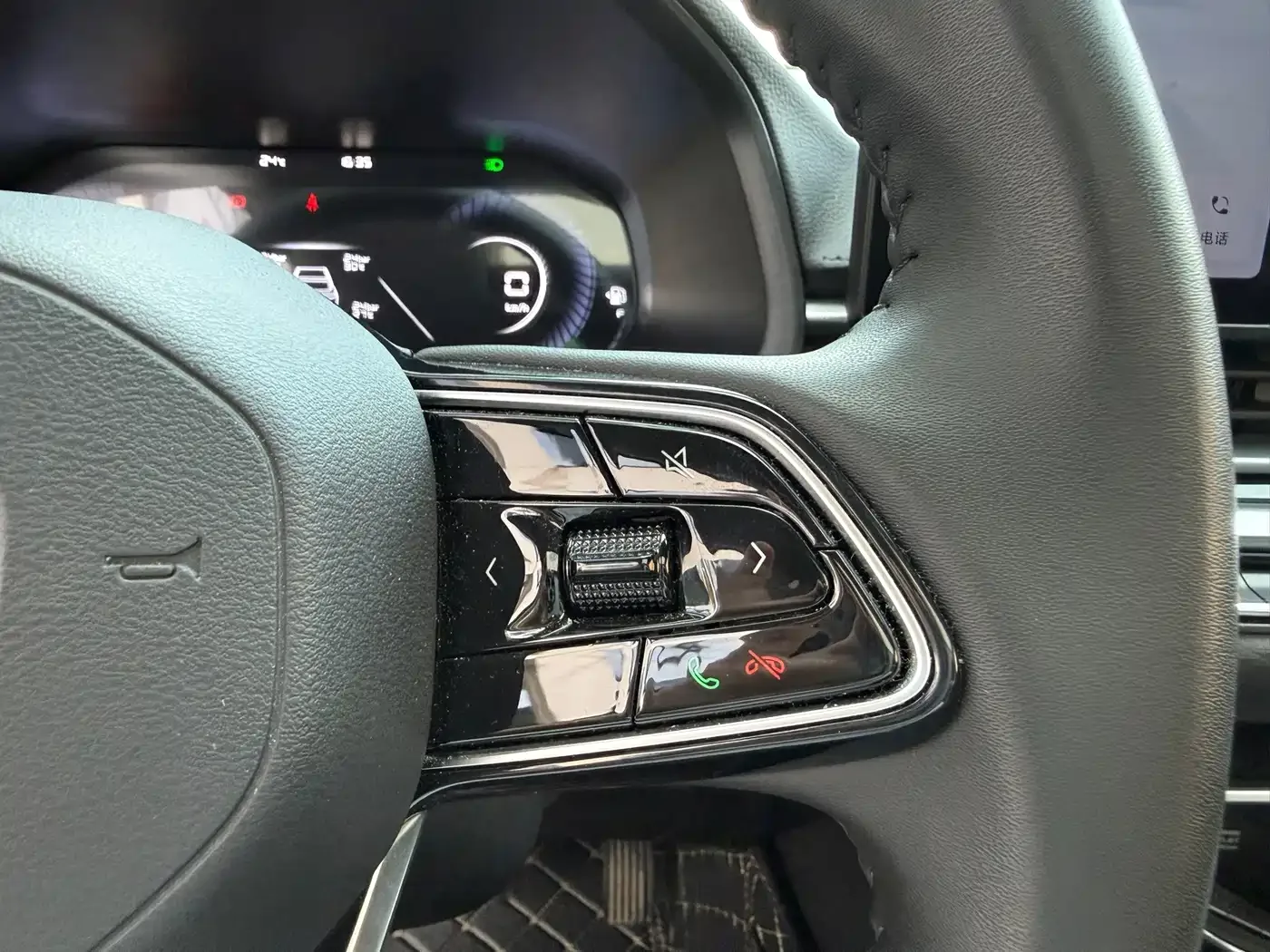 Geely Emgrand 2023 4th Generation Champion Edition 1.5L CVT Premium — Фото автомобиля 13