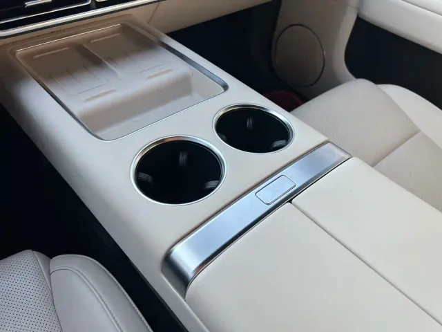 Li Auto L6 — Фото автомобиля 10