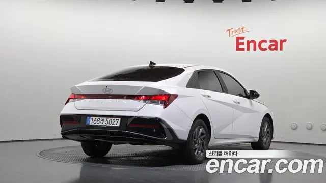 Hyundai Avante CN7 — Фото автомобиля 2