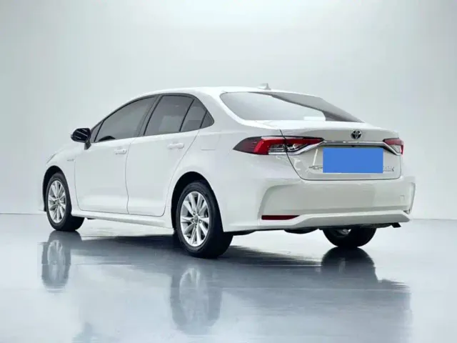 Toyota Corolla — Фото автомобиля 4