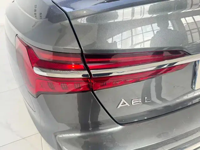 Audi A6L — Фото автомобиля 16