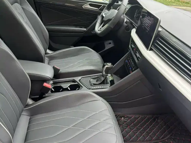 Volkswagen Tiguan L — Фото автомобиля 7