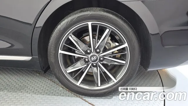 Hyundai Grandeur Новый Grandeur IG — Фото автомобиля 18