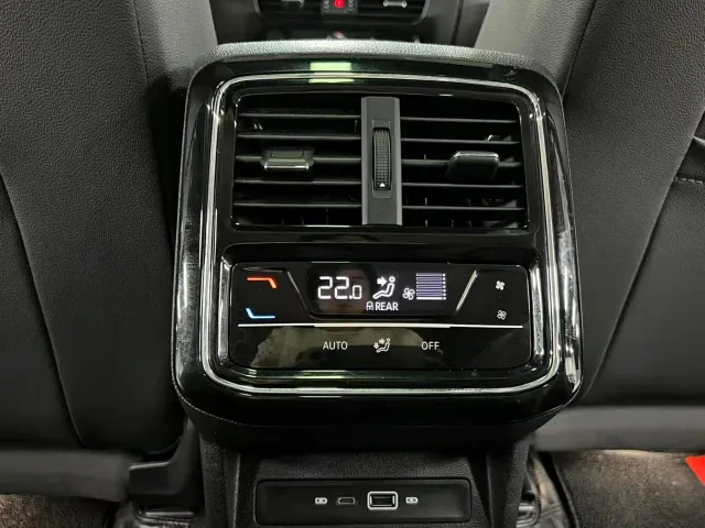 Volkswagen Passat — Фото автомобиля 11