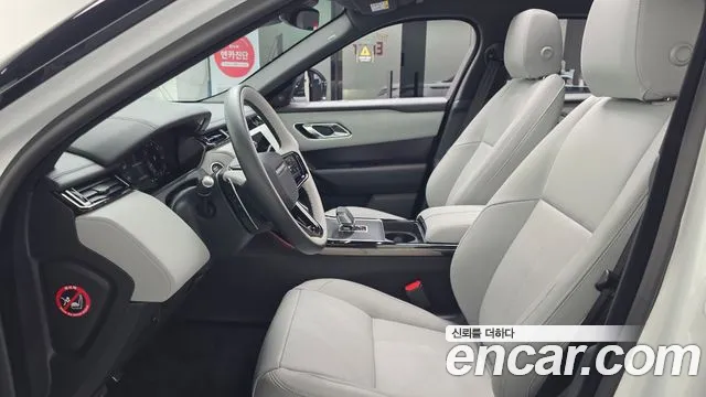 Land Rover Range Rover Velar Range Rover Velar 2.0 P250 Dynamic SE — Фото автомобиля 3