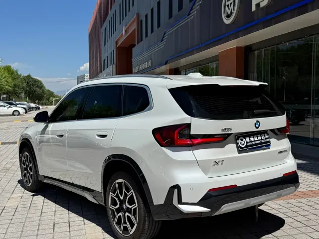 BMW X1 — Фото автомобиля 17