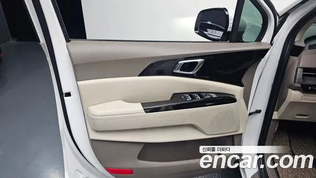 Kia Canival Carnival 4 поколение Дизель 7 мест Outdoor — Фото автомобиля 24