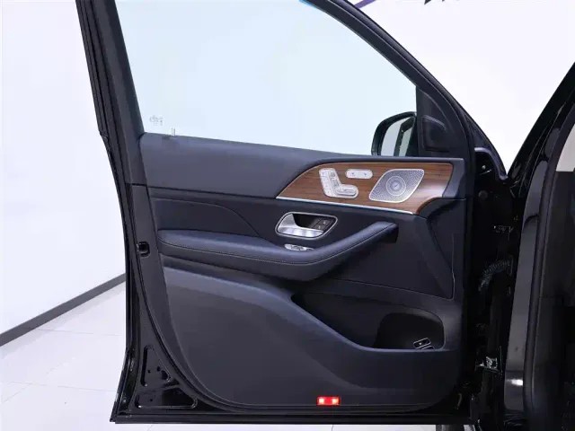 Mercedes-Benz GLE-Class — Фото автомобиля 18