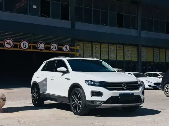 Фотография автомобиля — Volkswagen T-Roc