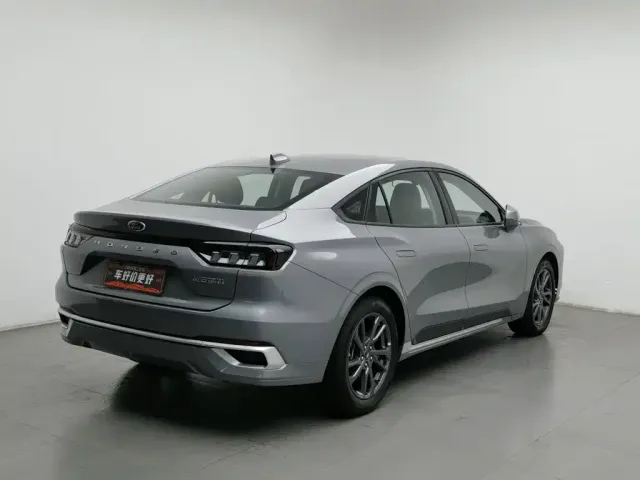 Ford Mondeo — Фото автомобиля 2