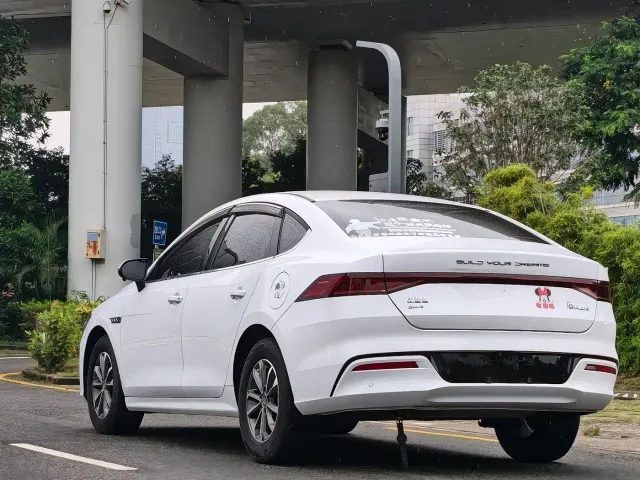BYD Qin PLUS — Фото автомобиля 5