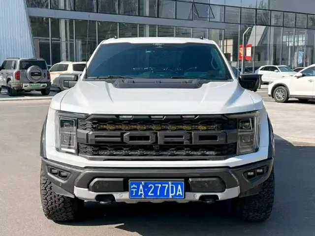 Ford F-150 Raptor — Фото автомобиля 5
